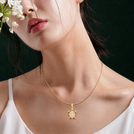 SEA TROT, TORTOISE PENDANT