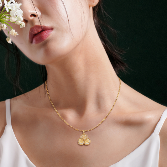 CHICLOVE, FENG SHUI COIN PENDANT