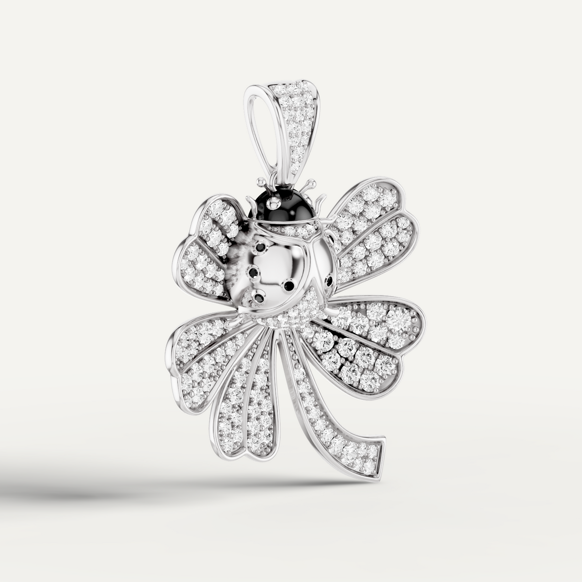 LADY LUCK, CLOVER LEAF PENDANT