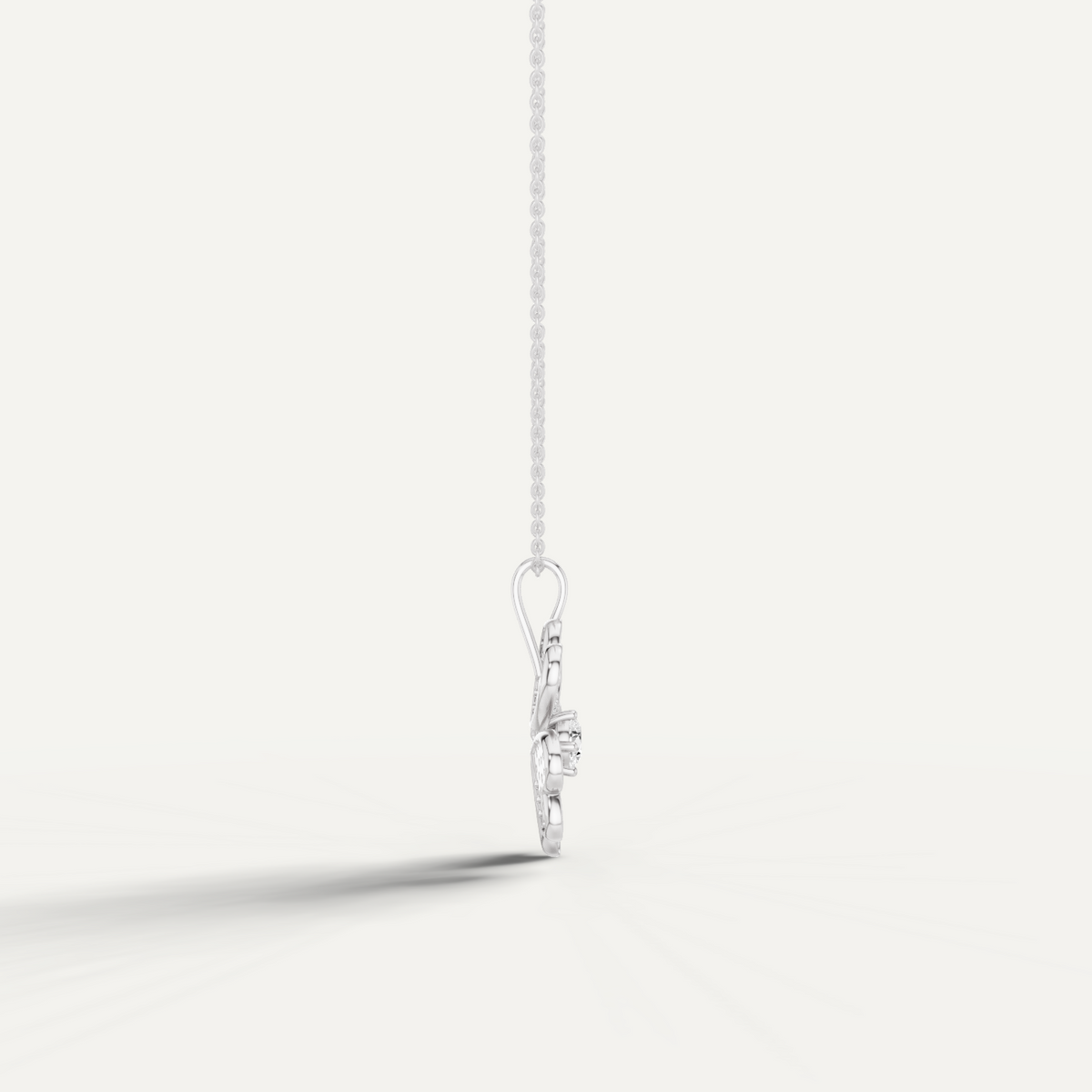 LUSTRE, CLOVER LEAF PENDANT